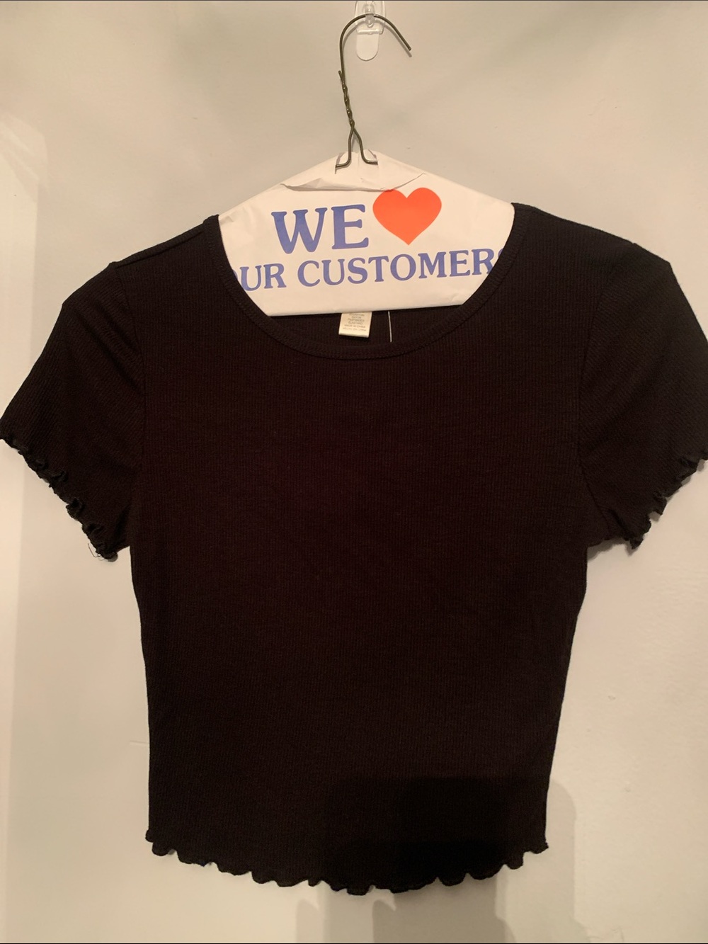 🆕- Bozzolo Ribbed Lettuce Edge Crop Top Black Size Small